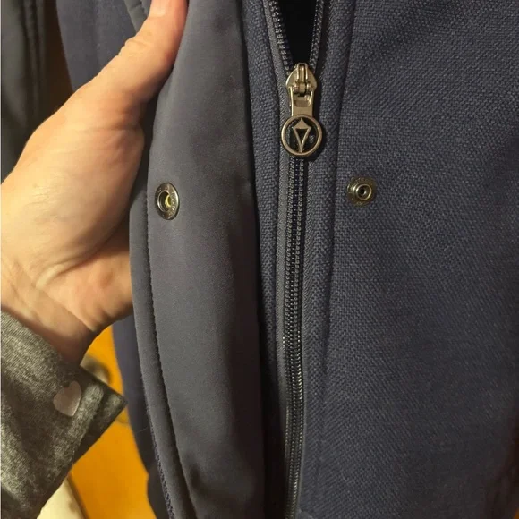 Ivivva Jacket - Picture 4 of 6